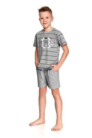 Хлопковая пижама Karolek для мальчиков состоит из футболки и шорт