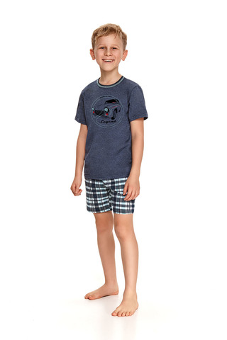 Пижама Damian для мальчиков состоит из футболки и клетчатых шорт