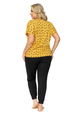 Пижама Queen желтого цвета c короткими рукавами и брюками на манжетах