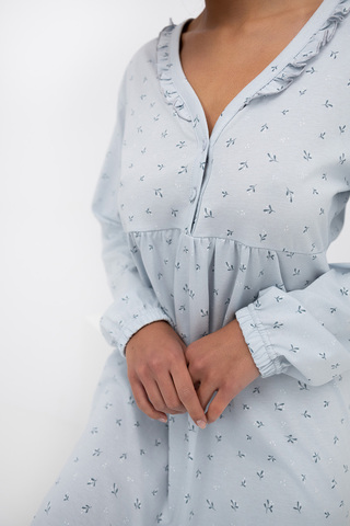 Очаровательное домашнее платье Lucille нежного небесного оттенка. Воротник с v-образным вырезом, с р