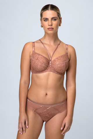 Кружевные трусики-бразилиана Chiara цвета кофе. Выполнены из эластичной сетки и ажурного кружева. Ла