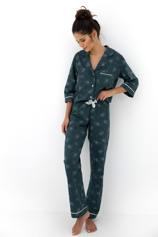 Повседневная пижама Sydney темно-синего цвета состоит из рубашки и прямых брюк. Рубашка на пуговицах