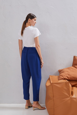 Стильные брюки в синем цвете