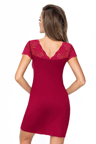 Сорочка Miriam бордового цвета выполнена из мягкой гладкой вискозы